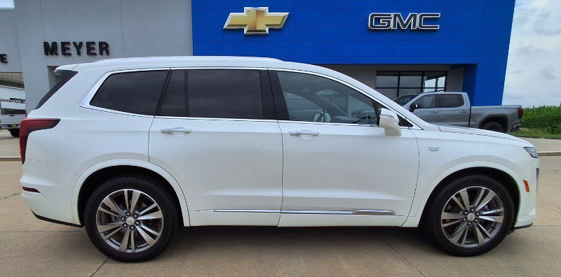 Used 2021 Cadillac XT6 Premium Luxury FWD image 1