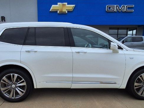 Used 2021 Cadillac XT6 Premium Luxury FWD image 1
