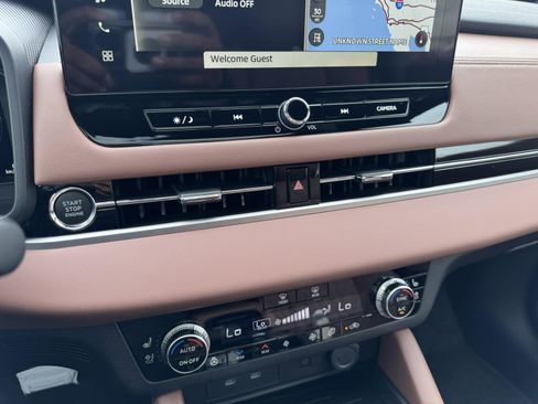 New 2025 Mitsubishi Outlander SEL image 23