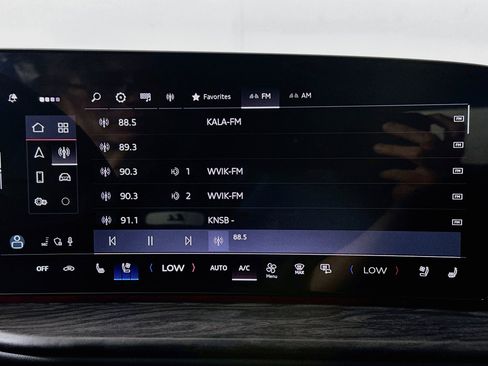 Used 2025 Audi Q5 Premium Plus w/ Premium Plus AWD/4WD image 15