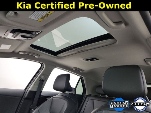 Certified 2024 Kia Niro SX Touring image 1