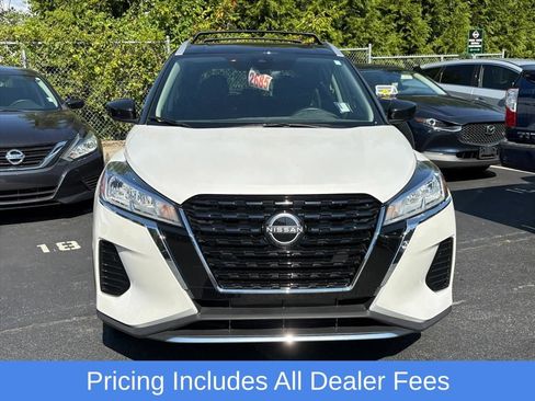 Used 2024 Nissan Kicks SV w/ Interior Electronics Package FWD image 3