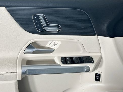 Certified 2026 Mercedes-Benz GLB 250 image 18