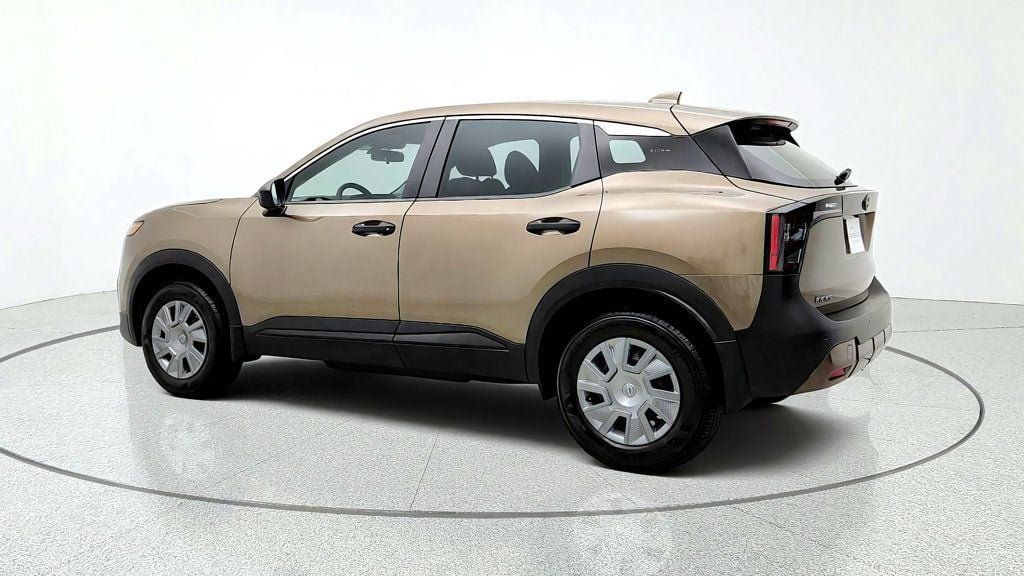 Used 2025 Nissan Kicks S w/ Charging Package FWD image 7