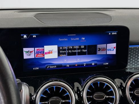 Used 2024 Mercedes-Benz EQB 250+ image 21