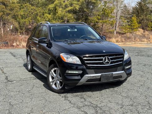 Used 2014 Mercedes-Benz ML 350 4MATIC w/ Premium 1 Package image 2
