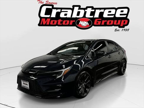 Certified 2025 Toyota Corolla SE w/ Convenience Package FWD image 1