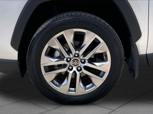 Used 2025 Toyota RAV4 XLE Premium AWD/4WD image 11