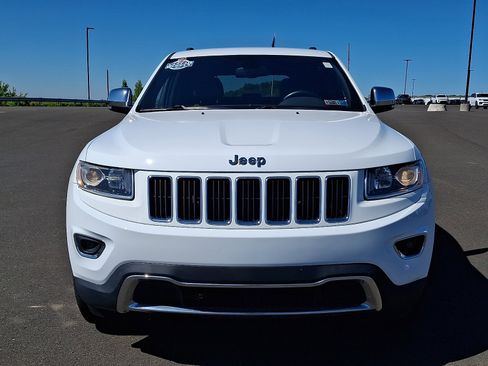Used 2016 Jeep Grand Cherokee Limited w/ Trailer Tow Group IV AWD/4WD image 2