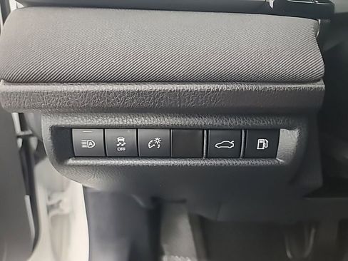 Used 2025 Toyota Camry LE AWD/4WD image 28