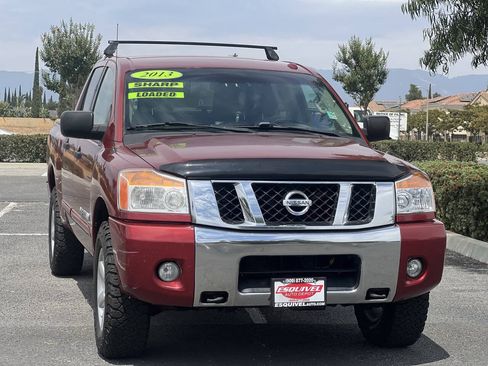 Used 2013 Nissan Titan SV w/ SV Value Truck Pkg AWD/4WD image 22