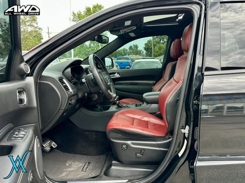 Used 2018 Dodge Durango SRT w/ SRT Interior Appearance Group AWD/4WD image 15
