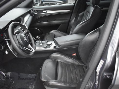 Used 2018 Alfa Romeo Stelvio Ti Sport image 15
