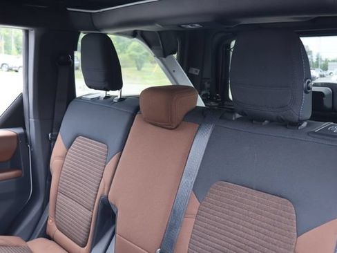 Used 2022 Ford Bronco Outer Banks AWD/4WD image 12