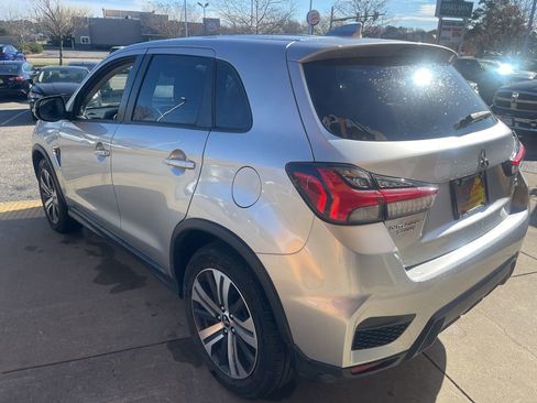 Used 2025 Mitsubishi Outlander Sport SE AWD/4WD image 6