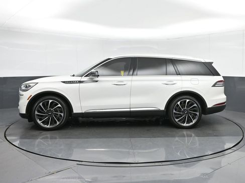 Used 2020 Lincoln Aviator Reserve w/ Equipment Group 202A image 4