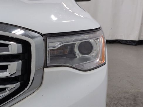 Used 2019 GMC Acadia SLE image 11