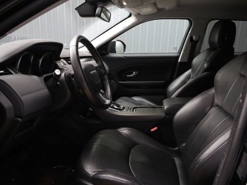 Used 2019 Land Rover Range Rover Evoque SE AWD/4WD image 12