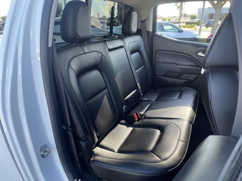 Used 2022 Chevrolet Colorado Z71 w/ Safety Package AWD/4WD image 23
