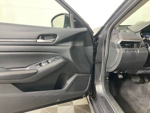 Used 2024 Nissan Altima 2.5 SV image 10