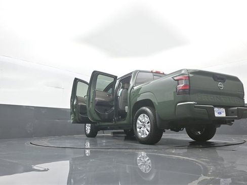 Used 2022 Nissan Frontier SV image 41