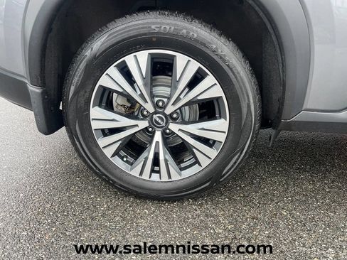 Used 2023 Nissan Rogue SV AWD/4WD image 26
