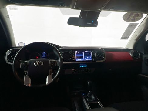 Used 2021 Toyota Tacoma SR5 image 28