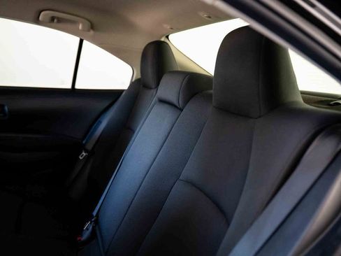 Used 2023 Toyota Corolla LE image 29