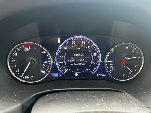 Used 2024 Buick Enclave Premium AWD/4WD image 10