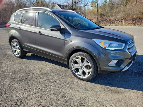 Used 2019 Ford Escape Titanium AWD/4WD image 3