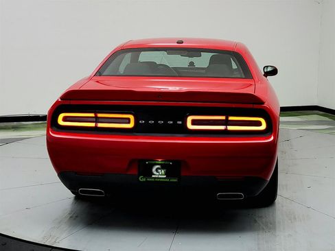 Used 2021 Dodge Challenger SXT RWD image 6