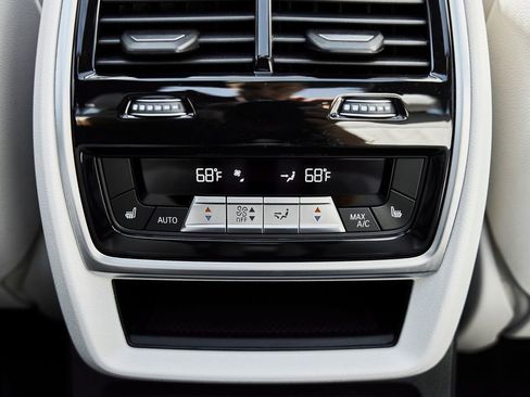 Used 2023 BMW ALPINA XB7 AWD/4WD image 62