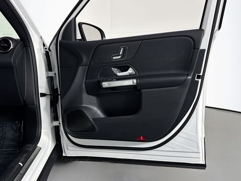 Certified 2026 Mercedes-Benz GLB 250 image 25