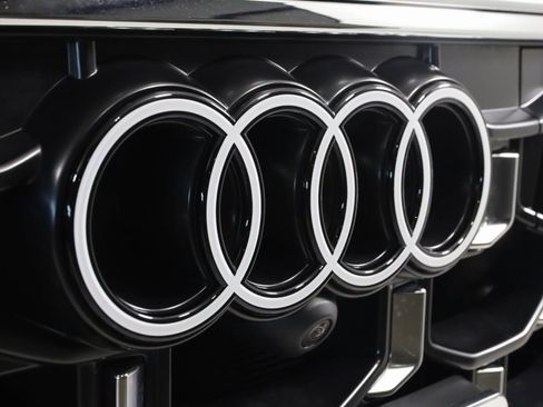 Used 2024 Audi SQ8 Premium Plus image 20