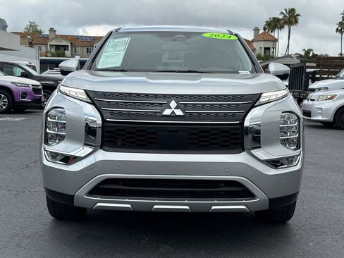Used 2024 Mitsubishi Outlander SE image 5