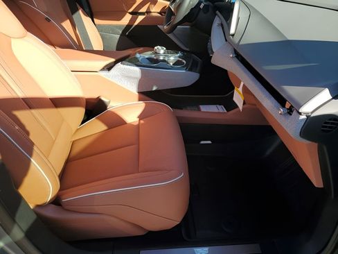 New 2026 Cadillac Optiq Luxury 2 image 16