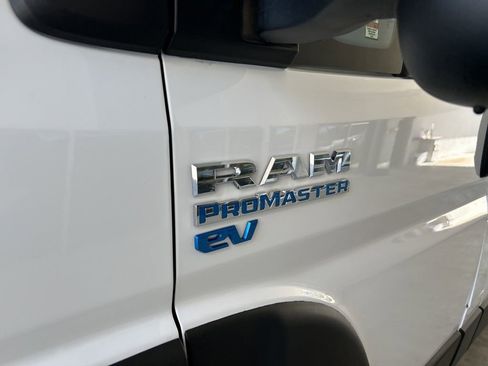 Used 2024 RAM ProMaster 3500 w/ Delivery Van Package FWD image 15