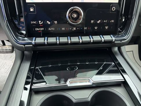 New 2026 GMC Yukon XL AT4 Ultimate AWD/4WD image 23