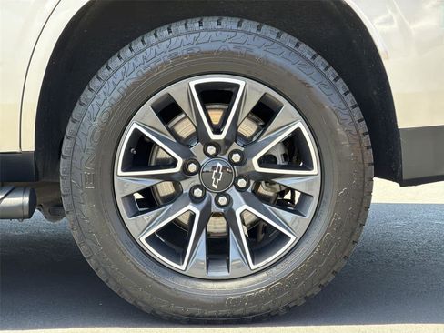 Used 2021 Chevrolet Tahoe Z71 w/ Z71 Signature Package AWD/4WD image 9