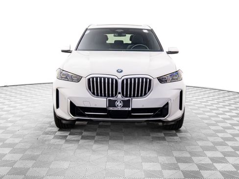 Certified 2025 BMW X5 xDrive50e image 8