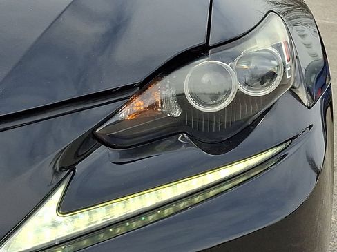 Used 2014 Lexus IS 250 AWD w/ Premium Package image 9