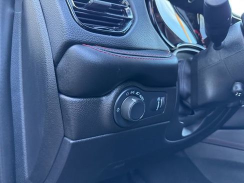 Used 2025 Dodge Durango GT image 30