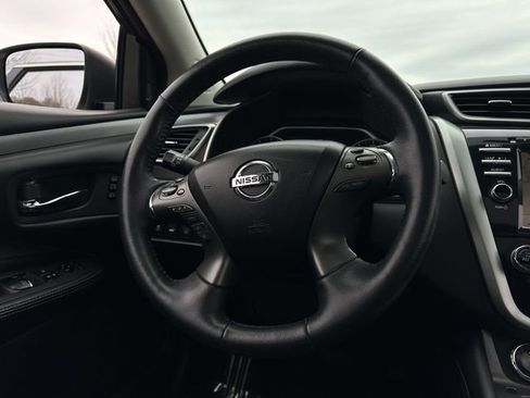 Used 2019 Nissan Murano S image 21