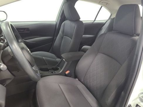 Used 2023 Toyota Corolla LE FWD image 16