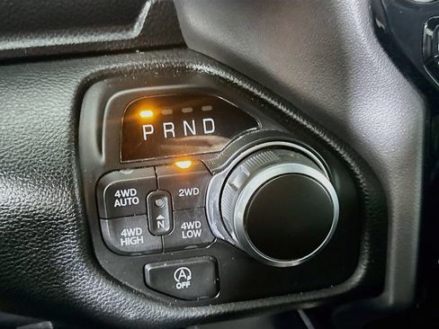 Used 2024 RAM 1500 Big Horn AWD/4WD image 35