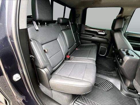 Used 2024 Chevrolet Silverado 1500 LT Trail Boss w/ LT Trail Boss Premium Package AWD/4WD image 20