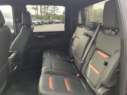 Used 2025 GMC Sierra 2500 AT4 image 13