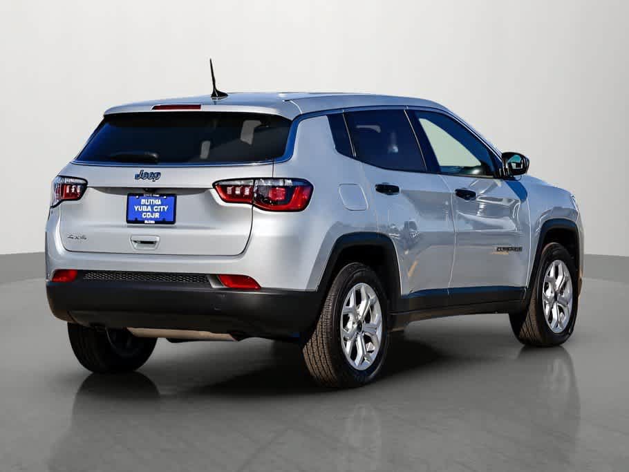 Used 2025 Jeep Compass Sport AWD/4WD image 5