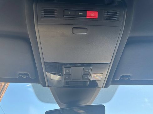 Used 2019 Volkswagen Golf R 4-Door AWD/4WD image 29