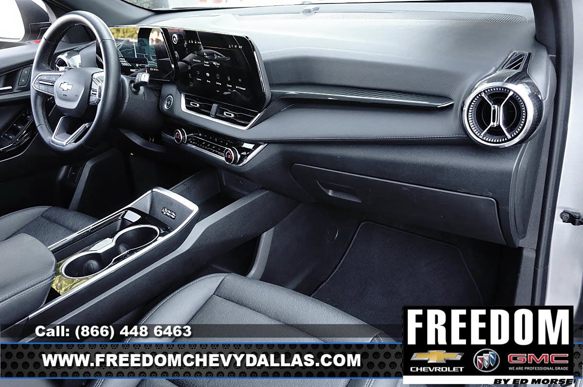 Used 2025 Chevrolet Equinox LT w/ Convenience Package II FWD image 8